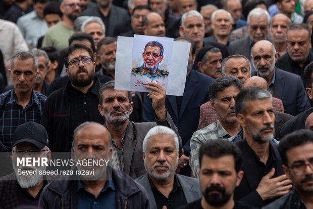 مراسم تشیع  پیکر سردار شهید علی‌محمد نائینی در کاشان