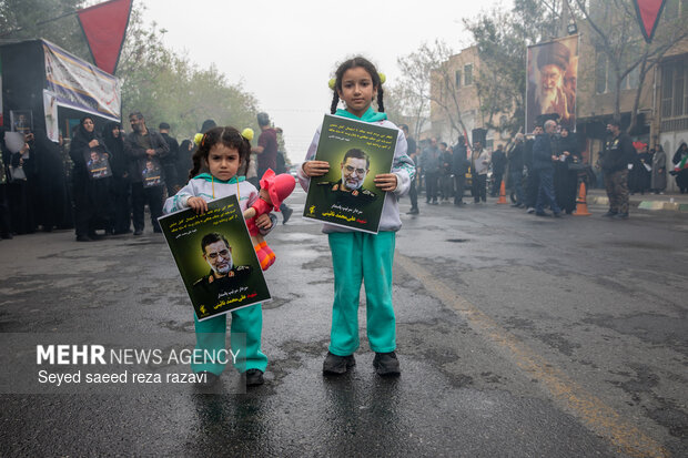 مراسم تشیع  پیکر سردار شهید علی‌محمد نائینی در کاشان