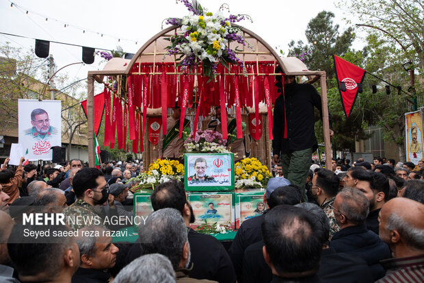 مراسم تشیع  پیکر سردار شهید علی‌محمد نائینی در کاشان
