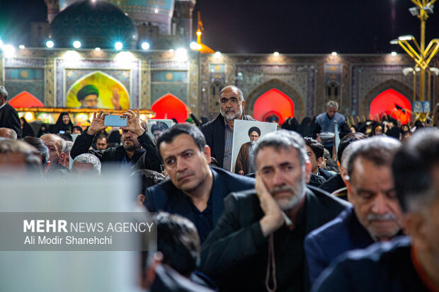 آیین وداع با پیکر شهید «اسماعیل خطیب» در حرم رضوی