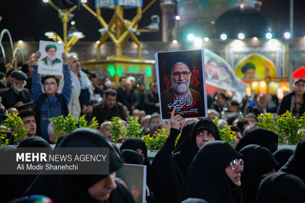 آیین وداع با پیکر شهید «اسماعیل خطیب» در حرم رضوی