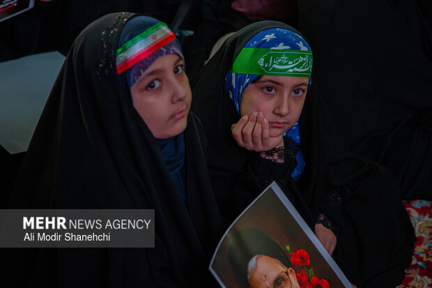 آیین وداع با پیکر شهید «اسماعیل خطیب» در حرم رضوی