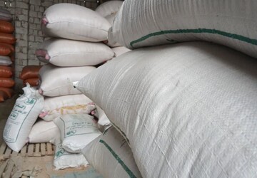 کشف ۶۰ تن نهاده های دامی قاچاق در ساری