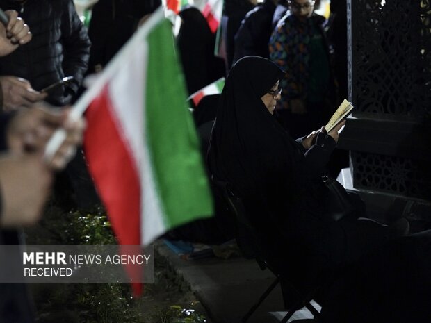 اجتماع حمایت از رزمندگان در مقابله با دشمن آمریکایی - صهیونی