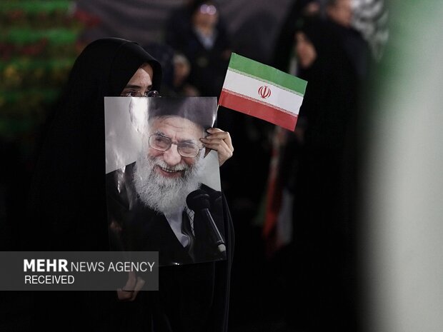 اجتماع حمایت از رزمندگان در مقابله با دشمن آمریکایی - صهیونی