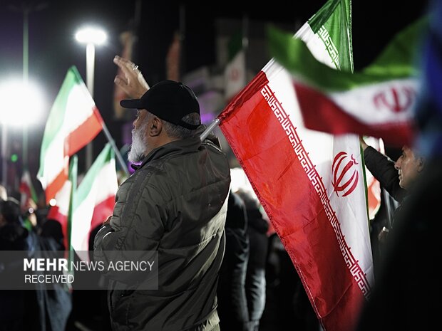 اجتماع حمایت از رزمندگان در مقابله با دشمن آمریکایی - صهیونی