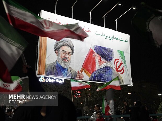 اجتماع حمایت از رزمندگان در مقابله با دشمن آمریکایی - صهیونی