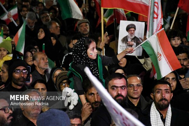 وداع با پیکر مطهر ۳ شهید در بیرجند