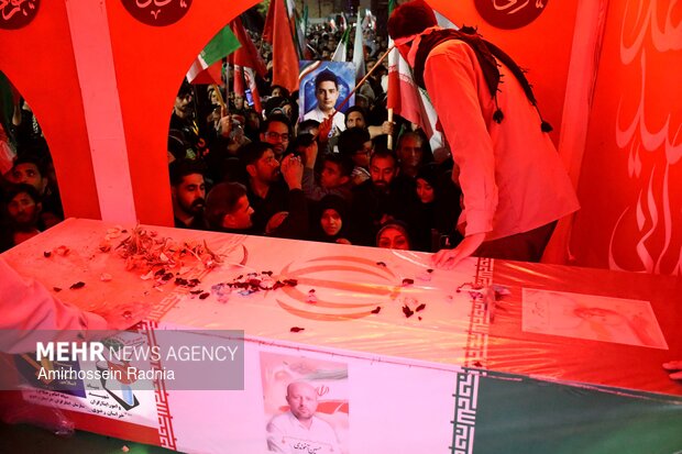 وداع با پیکر مطهر ۳ شهید در بیرجند