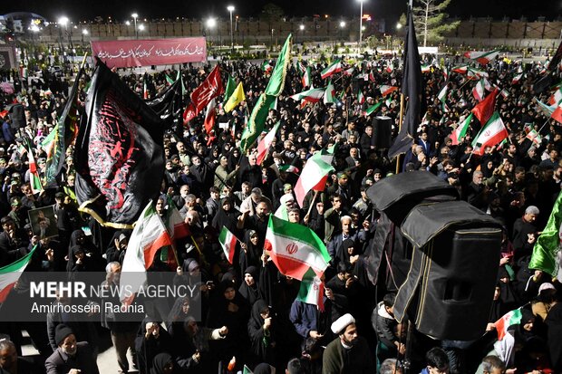 وداع با پیکر مطهر ۳ شهید در بیرجند