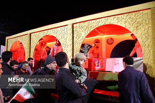 وداع با پیکر مطهر ۳ شهید در بیرجند