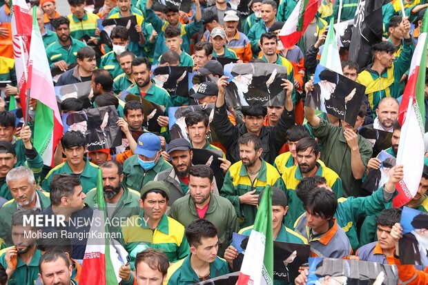 تشییع پیکر مطهر پاکبان شهید حسن خیران در تهران