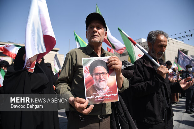 تشییع پیکر مطهر شهید «اسماعیل خطیب» در مشهد