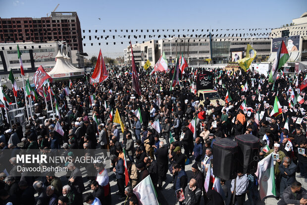 تشییع پیکر مطهر شهید «اسماعیل خطیب» در مشهد