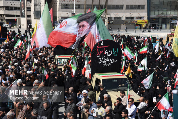 تشییع پیکر مطهر شهید «اسماعیل خطیب» در مشهد