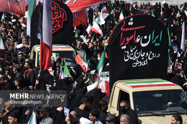 تشییع پیکر مطهر شهید «اسماعیل خطیب» در مشهد