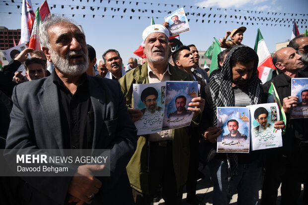 تشییع پیکر مطهر شهید «اسماعیل خطیب» در مشهد