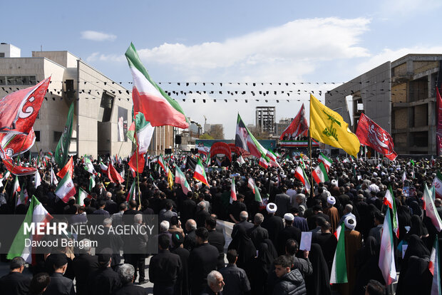 تشییع پیکر مطهر شهید «اسماعیل خطیب» در مشهد