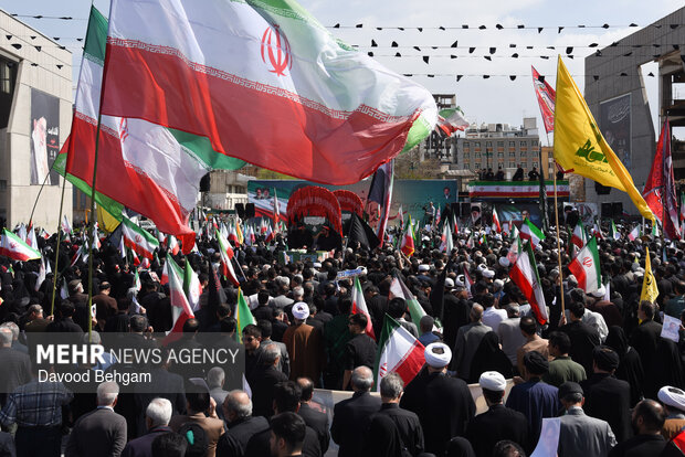 تشییع پیکر مطهر شهید «اسماعیل خطیب» در مشهد