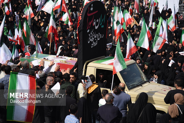 تشییع پیکر مطهر شهید «اسماعیل خطیب» در مشهد