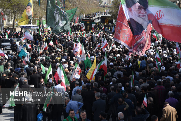 تشییع پیکر مطهر شهید «اسماعیل خطیب» در مشهد