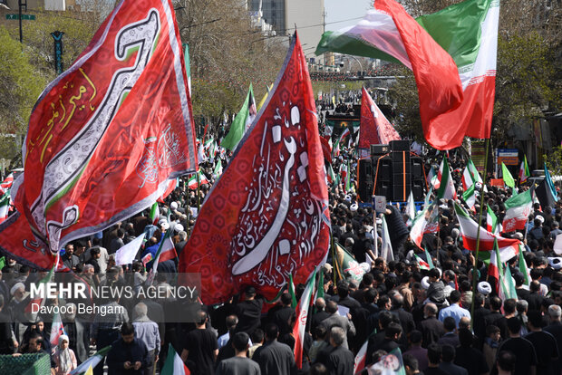 تشییع پیکر مطهر شهید «اسماعیل خطیب» در مشهد