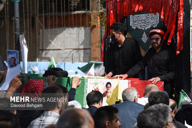 تشییع پیکر مطهر شهید «اسماعیل خطیب» در مشهد