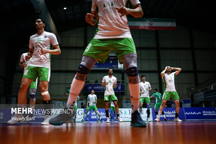 لیگ برتر والیبال - صنعتگران امید و استقلال گنبد