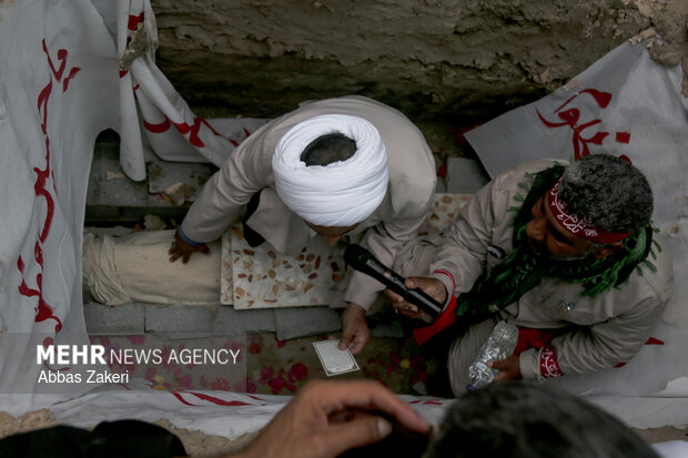 تشییع و تدفین شهید «فرشید قریشی» از شهدای ناوشکن دنا در میناب