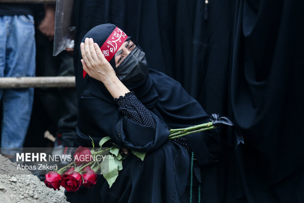 تشییع و تدفین شهید «فرشید قریشی» از شهدای ناوشکن دنا در میناب
