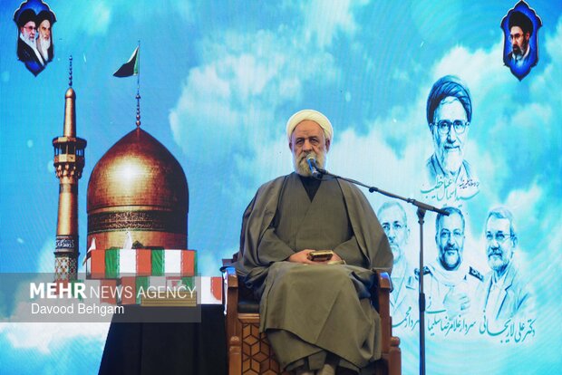 بزرگداشت شهیدان «لاریجانی، خطیب و شیرازی» در حرم رضوی