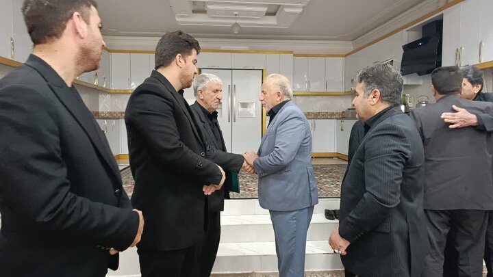 دیدار با خانواده«یوسف درویشی»؛ شهیدی که شهادت خود را پیش‌بینی کرده بود