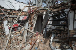 حمله موشکی به محله شریعتی کرمانشاه؛ تفحص ۳ شهید تا کنون