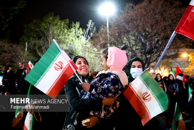 اجتماع حمایت از رزمندگان در مقابله با دشمن آمریکایی - صهیونی