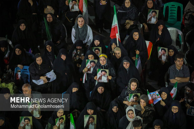 مراسم وداع با شهید «یوسف صبحانی‌نسب» در بوشهر