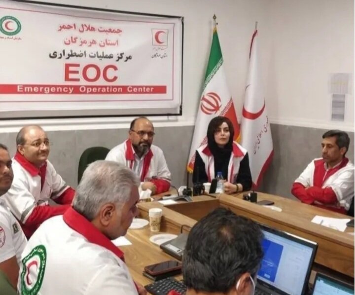 حضور «هدیه بازوند» در هلال احمر هرمزگان حضور «هدیه بازوند» در هلال احمر هرمزگان