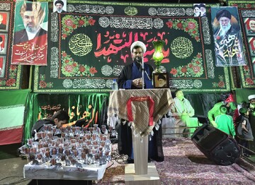 پرورش‌یافتگان مکتب عاشورا در برابر دروغگوترین نظام عالم ثابت قدم هستند