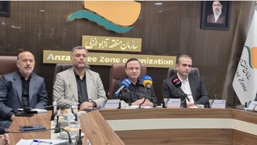 مسرور: درآمد مناطق آزاد کشور ۱۰۷ درصد رشد داشته است