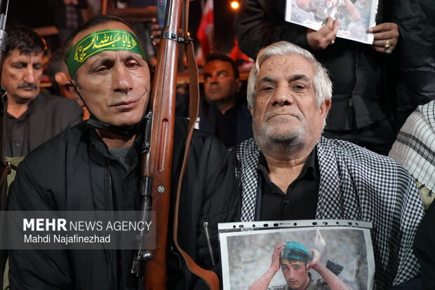 حضور حماسی مردم یاسوج در تجمع ضدآمریکایی