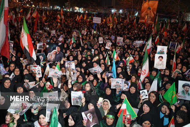 حضور حماسی مردم یاسوج در تجمع ضدآمریکایی