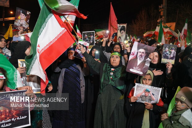 حضور حماسی مردم یاسوج در تجمع ضدآمریکایی