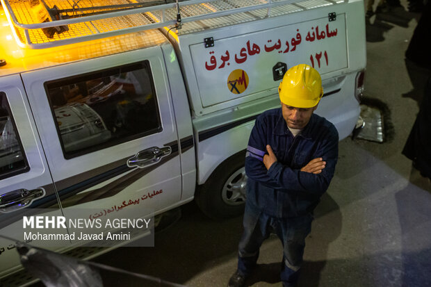 تجمع مردم قزوین در حمایت از صنعت برق