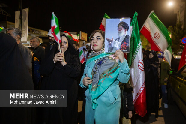 تجمع مردم قزوین در حمایت از صنعت برق