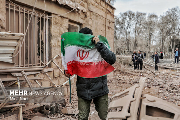 آثار تجاوز آمریکایی -صهیونی به منازل مسکونی راه‌آهن تبریز
