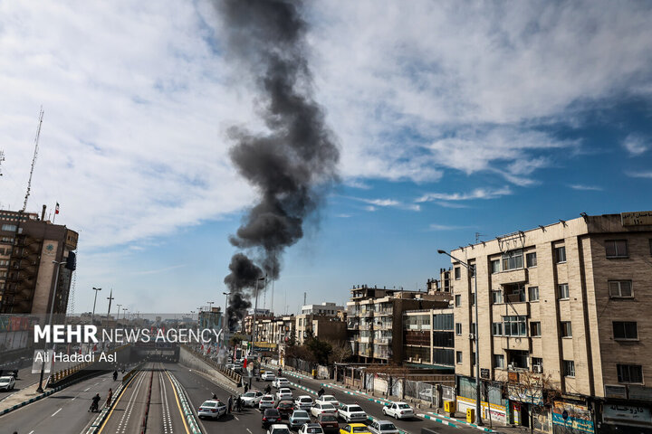 آثار تجاوز هوایی  آمریکا و رژیم صهیونیستی به نمایندگی ایران خودرو در غرب تهران