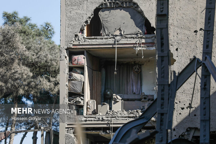 آثار تجاوز هوایی  آمریکا و رژیم صهیونیستی به ساختمان پلیس مبارزه با مواد مخدر در خیابان زنجان تهران