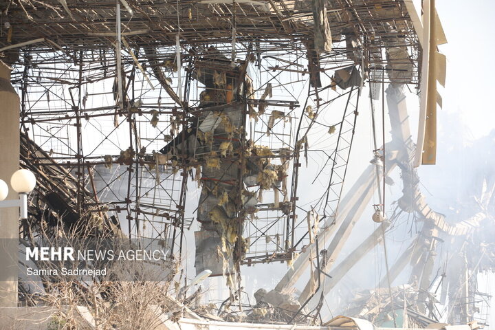 آثار تجاوز هوایی  آمریکا و رژیم صهیونیستی به مجموعه ورزشی ۱۲ هزار نفری آزادی تهران