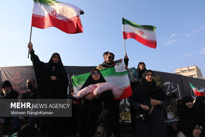 مراسم بیعت با سومین رهبر انقلاب اسلامی در تهران