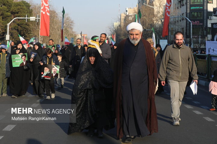 مراسم بیعت با سومین رهبر انقلاب اسلامی در تهران