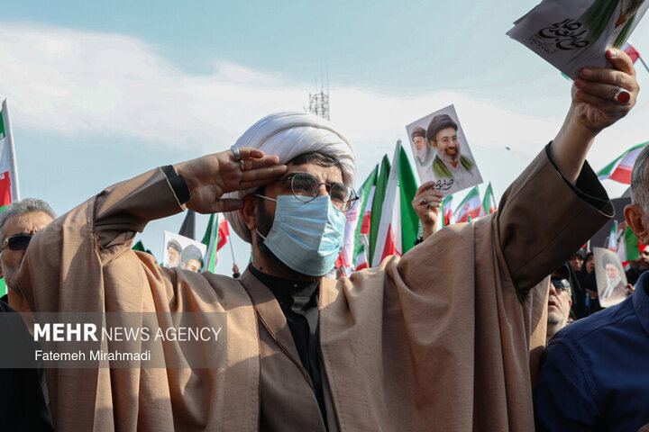 مراسم بیعت با سومین رهبر انقلاب اسلامی در تهران